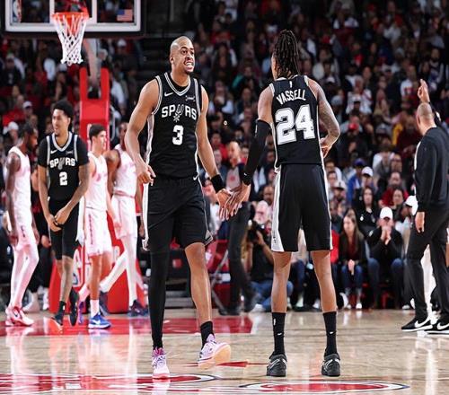 张之臻,迪拜站止步,首轮,新葡京,新葡京app,新葡京娱乐,新普京赌场